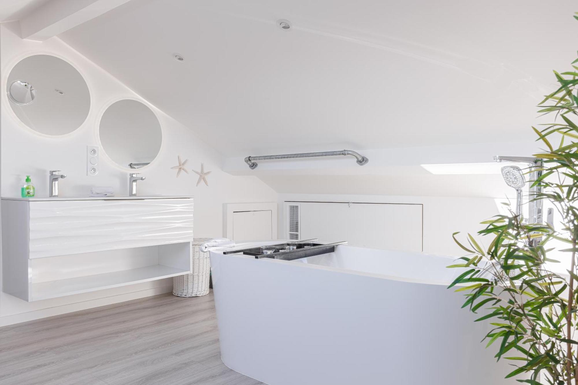 Syssi - 3 Avec Salles De Bains, Spacieux, Calme, Moderne, Ideal Congres Cannes